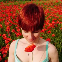 Julia Lüdersdorf - Als gelernte Sekretärin übernehme ich die Onlinepräsenz. Eine zusätzliche Ausbildung zur Müllerin brachte mir Einblicke in Getreidearten und deren Verarbeitung. Als Jugendfeuerwehrbetreuerin bin ich zudem in der Aufsicht von Kinder- und Jugendgruppen einsetzbar. Neben der ehrenamtlichen Tätigkeit bei der Freiwilligen Feuerwehr bin ich kreativ und gehe gern wandern. Trotz vieler Interessensgebiete beschränkt sich mein Schwerpunkt auf dem Ritterberg in erster Linie auf die Arbeit im Hintergrund.